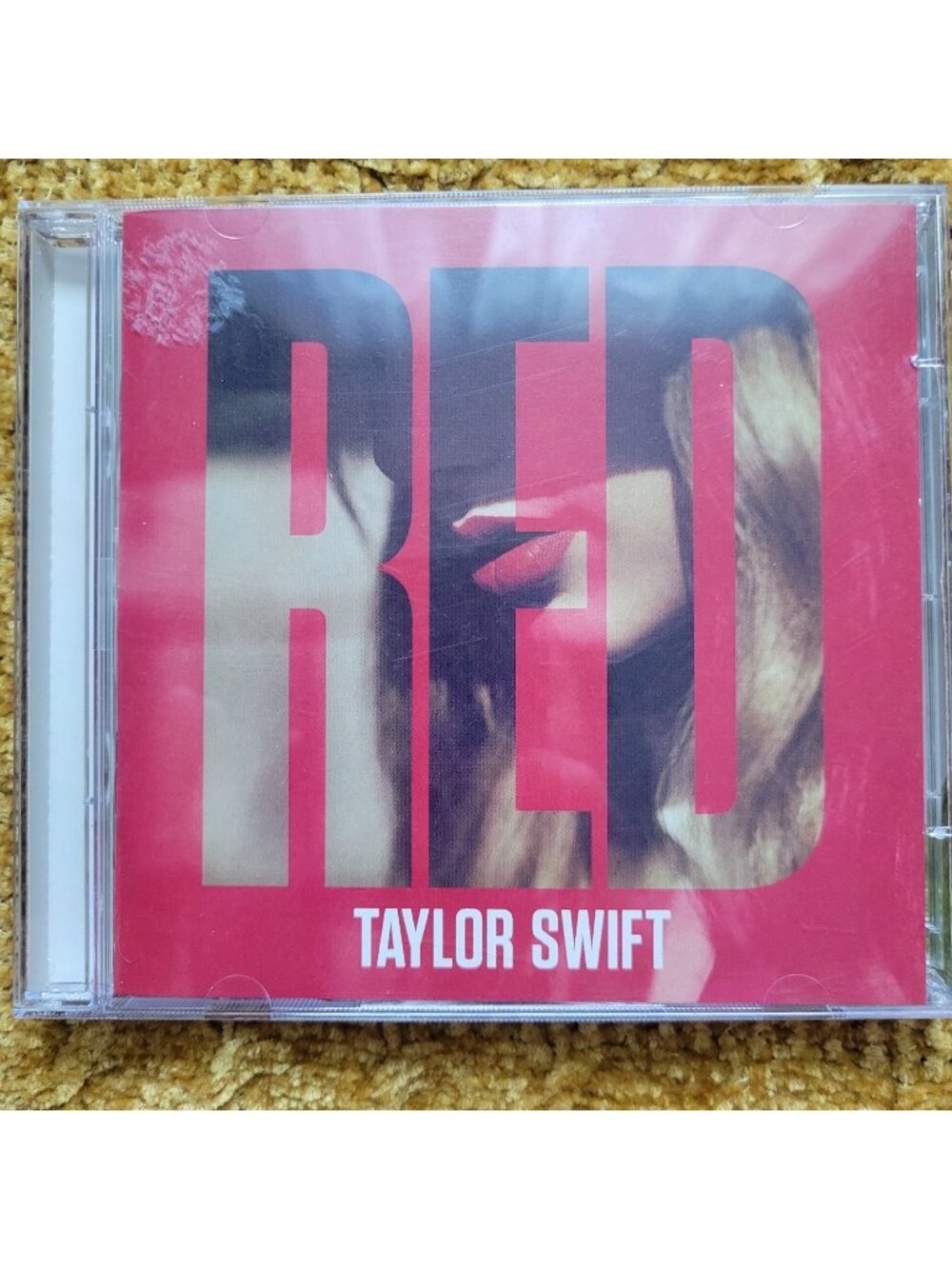 Taylor Swift Red 2-CD Target Exclusive Deluxe Edition 2012 / Big Machine Records